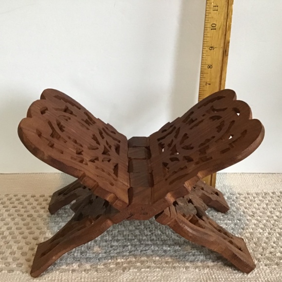 Vintage Teak Wood Folding Book- Bible Stand - Holder- Hand Carved 7” X 10” - Picture 5 of 6